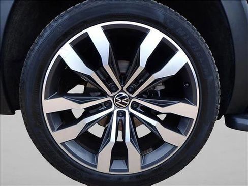 Used 2020 Volkswagen Atlas Cross Sport SEL Premium R-Line image 7