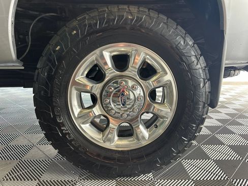 Used 2015 Ford F350 Lariat w/ Lariat Interior Package AWD/4WD image 8