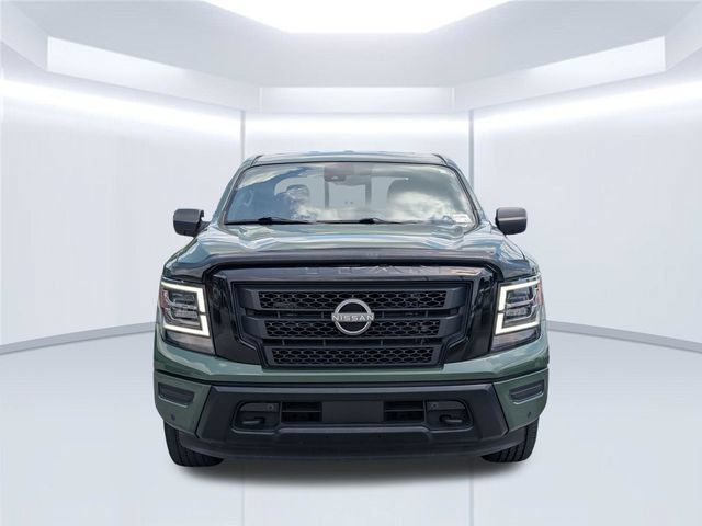 Used 2024 Nissan Titan SV w/ SV Bronze Edition Package AWD/4WD image 10