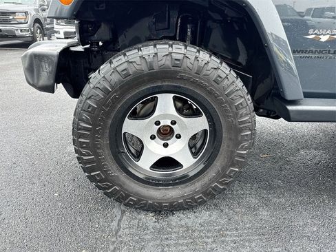 Used 2016 Jeep Wrangler Unlimited Sahara w/ Connectivity Group image 24