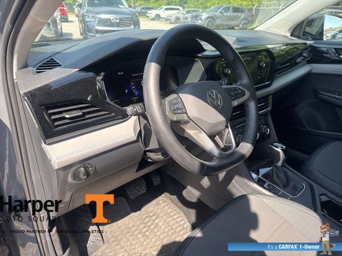 Used 2024 Volkswagen Taos SE FWD image 13