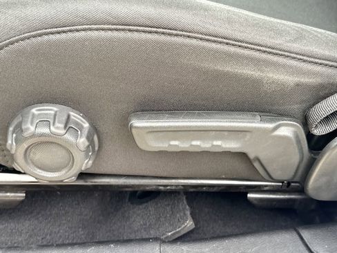 Used 2018 Jeep Wrangler Unlimited Sport image 22