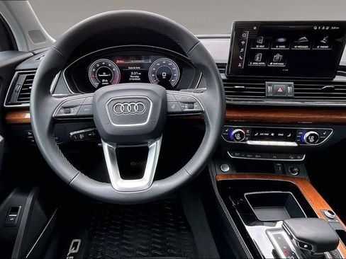 Certified 2023 Audi Q5 2.0T Premium Plus w/ Premium Plus Package AWD/4WD image 8