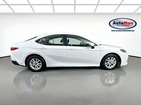 Used 2025 Toyota Camry LE FWD image 9