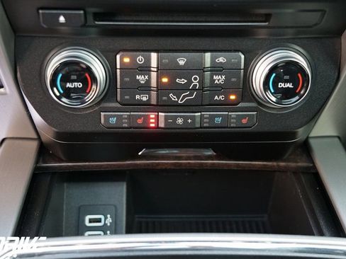 Used 2017 Ford F350 Platinum w/ Platinum Ultimate Package image 32