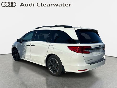 Used 2021 Honda Odyssey Elite image 2