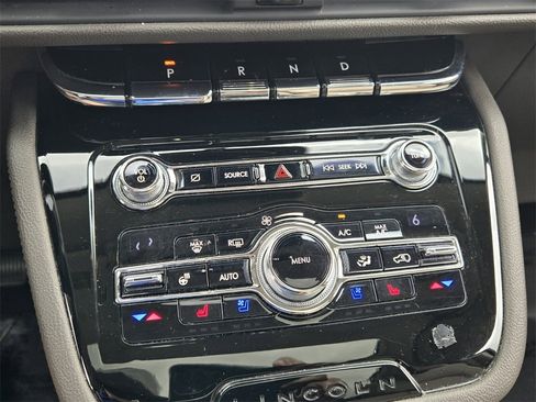 Used 2020 Lincoln Corsair Reserve w/ Equipment Group 202A image 19