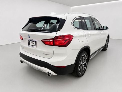 Used 2021 BMW X1 xDrive28i w/ Convenience Package AWD/4WD image 3