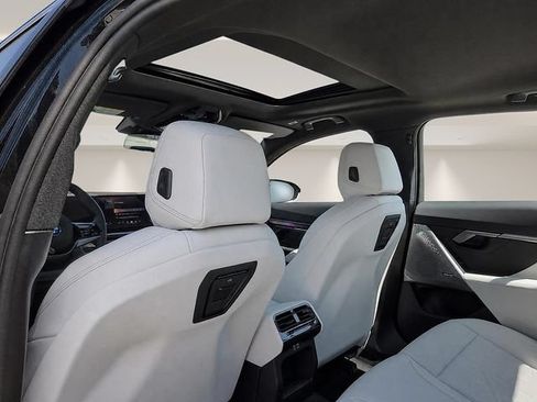 New 2027 BMW i5 eDrive40 RWD image 13