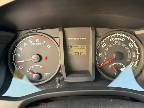 Used 2016 Toyota Tacoma SR RWD image 15