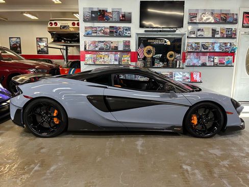 Used 2019 McLaren 600LT RWD image 16