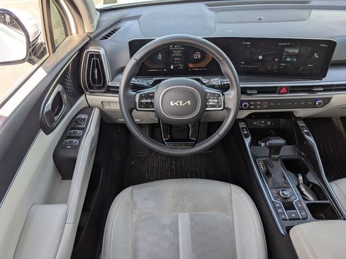Used 2024 Kia Sorento S image 18