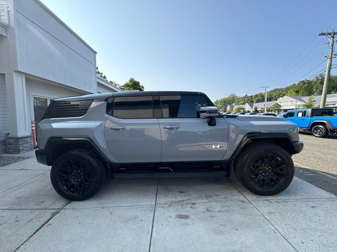 Used 2025 GMC Hummer EV 2X AWD/4WD image 6