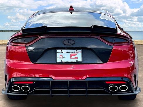 Used 2018 Kia Stinger GT2 RWD image 5
