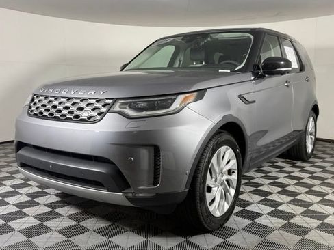 Used 2025 Land Rover Discovery S AWD/4WD image 2