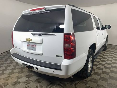 Used 2009 Chevrolet Suburban LT AWD/4WD image 14