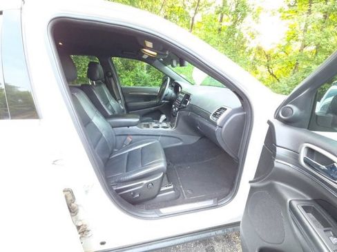 Used 2019 Jeep Grand Cherokee Limited RWD image 23