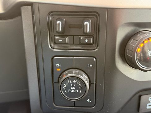 Used 2021 Ford F150 XLT w/ Max Trailer Tow Package image 14