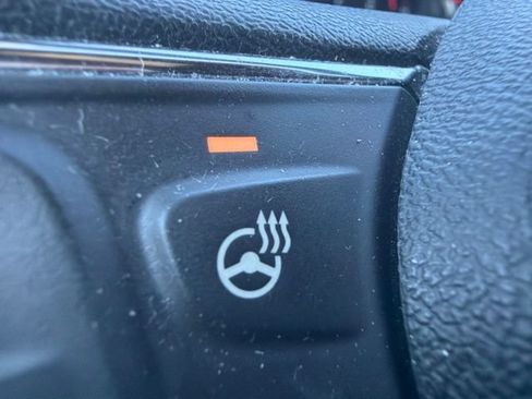 Used 2019 Chevrolet Equinox Premier FWD image 48