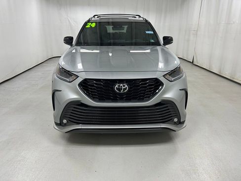 Certified 2024 Toyota Highlander XSE AWD/4WD image 4