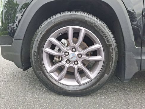 Certified 2023 GMC Terrain SLT w/ Tech Package AWD/4WD image 31
