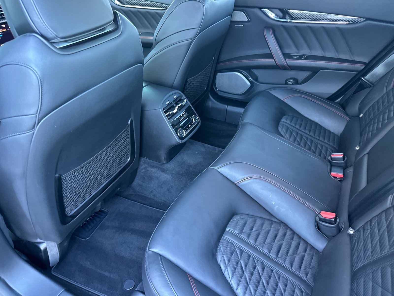 Used 2021 Maserati Quattroporte Trofeo RWD image 12