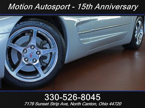 Used 2004 Chevrolet Corvette Convertible w/ Preferred Equipment Group RWD image 38