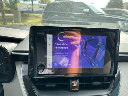 Used 2024 Toyota Corolla LE image 12