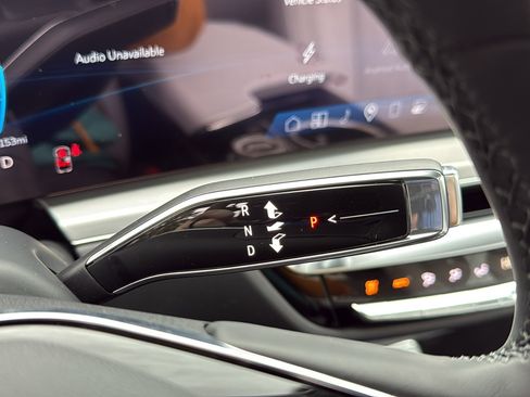 New 2026 Cadillac Lyriq Premium Luxury image 17