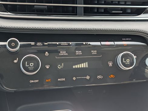 Used 2025 INFINITI QX60 Luxe AWD/4WD image 23