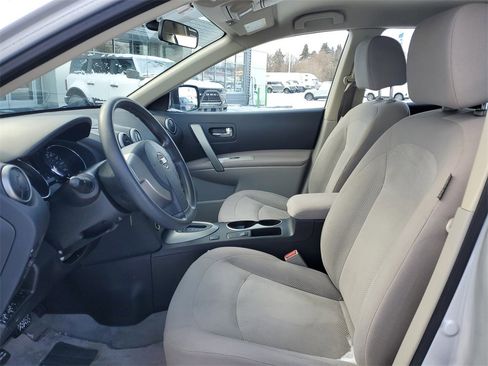 Used 2013 Nissan Rogue S image 8