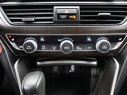 Used 2019 Honda Accord EX image 15