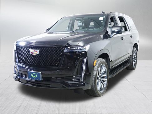 Certified 2022 Cadillac Escalade Sport w/ LPO, Floor Liner Package AWD/4WD image 3