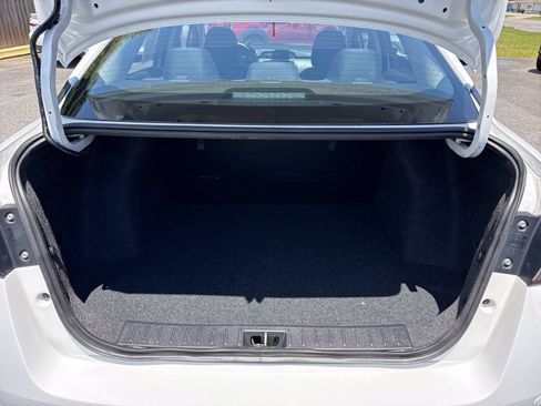 Used 2025 Nissan Versa S w/ Trunk Package FWD image 27