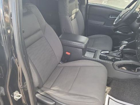 Used 2023 Nissan Frontier SV w/ Midnight Edition Package image 25