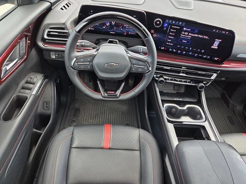 Used 2024 Chevrolet Traverse RS w/ LPO, Floor Liner Package FWD image 8