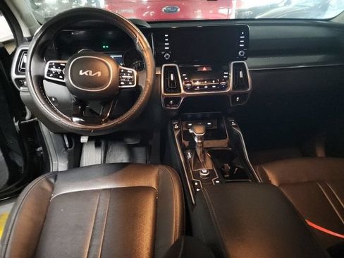 Used 2022 Kia Sorento S FWD image 6
