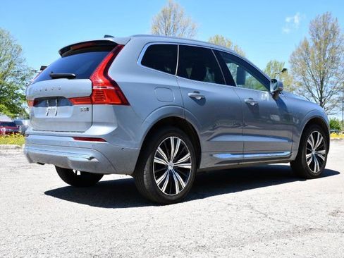 Used 2023 Volvo XC60 B5 Plus AWD/4WD image 7