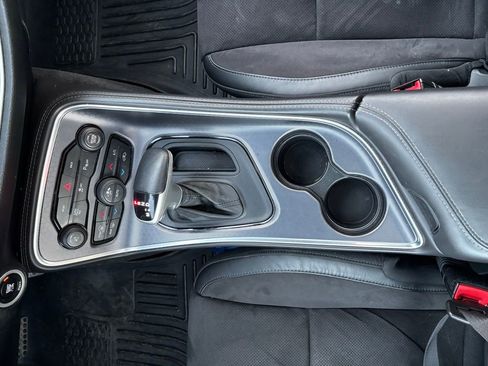 Used 2015 Dodge Challenger R/T Plus image 36