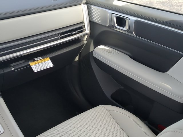 Certified 2025 Hyundai Santa Fe SEL FWD image 16