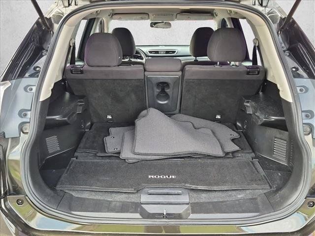 Used 2016 Nissan Rogue S FWD image 10