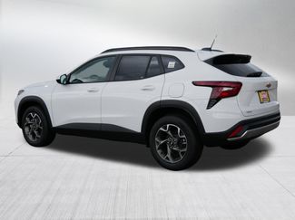 New 2026 Chevrolet Trax LT w/ LT Convenience Package FWD video 2