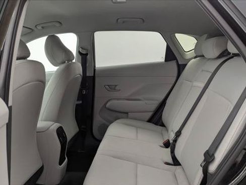 Used 2024 Hyundai Kona SEL FWD image 17