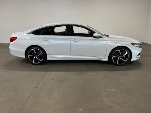 Used 2020 Honda Accord Sport image 2