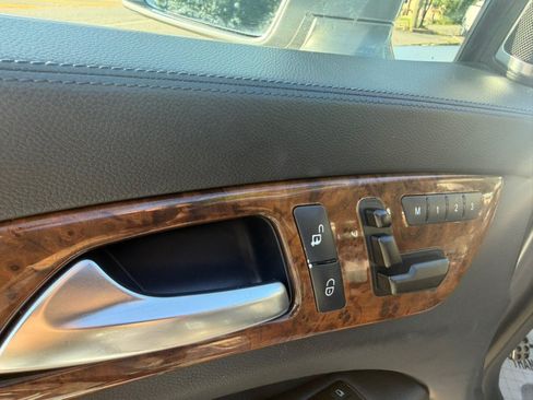 Used 2012 Mercedes-Benz CLS 550 4MATIC image 31