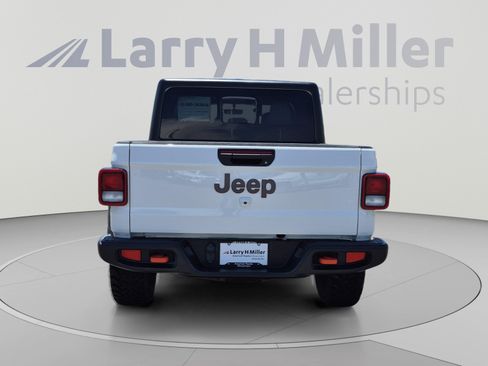 Used 2023 Jeep Gladiator Mojave AWD/4WD image 4