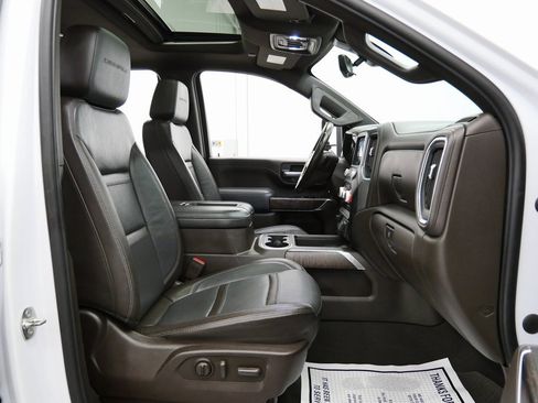 Used 2021 GMC Sierra 2500 Denali w/ Denali Ultimate Package image 17