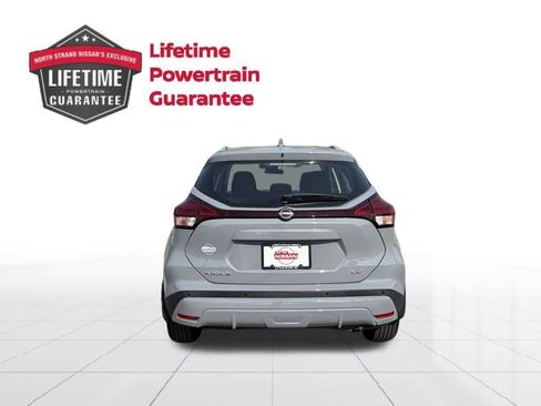 Used 2023 Nissan Kicks SV FWD image 4