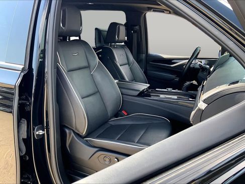 Used 2023 Cadillac Escalade ESV Sport w/ LPO, ONYX Package AWD/4WD image 9