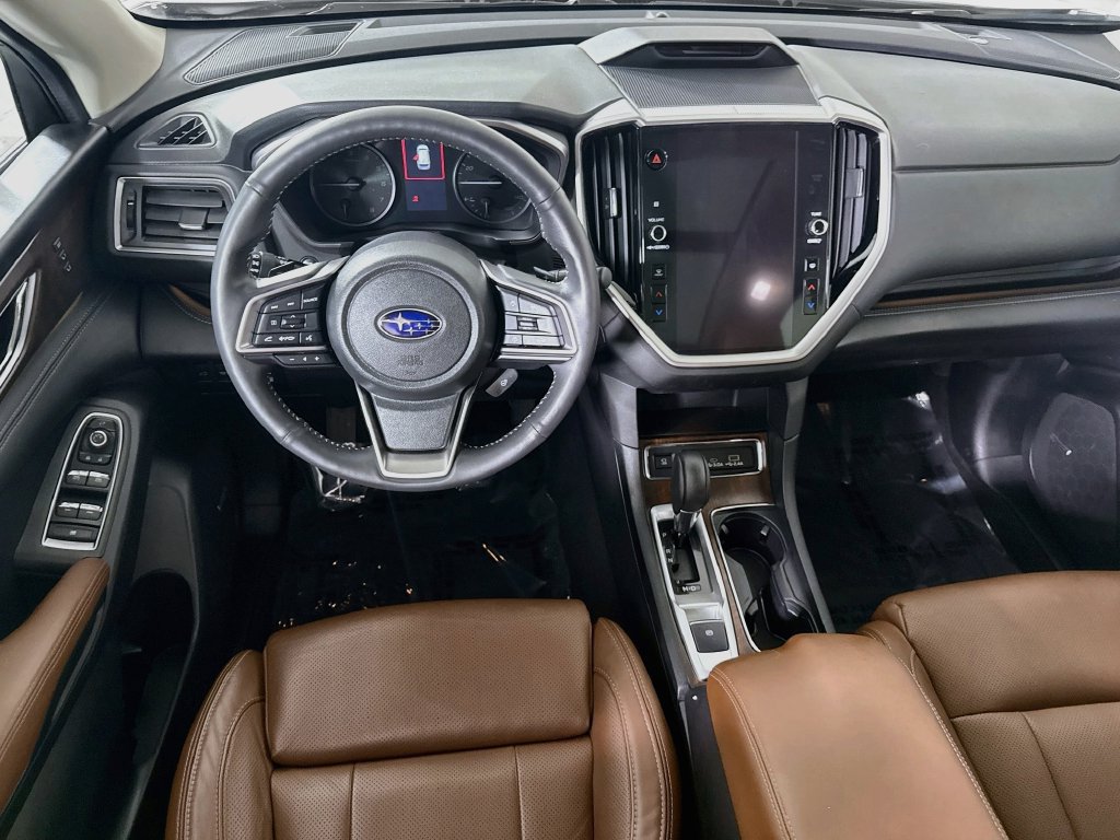 Used 2025 Subaru Ascent Touring AWD/4WD image 4